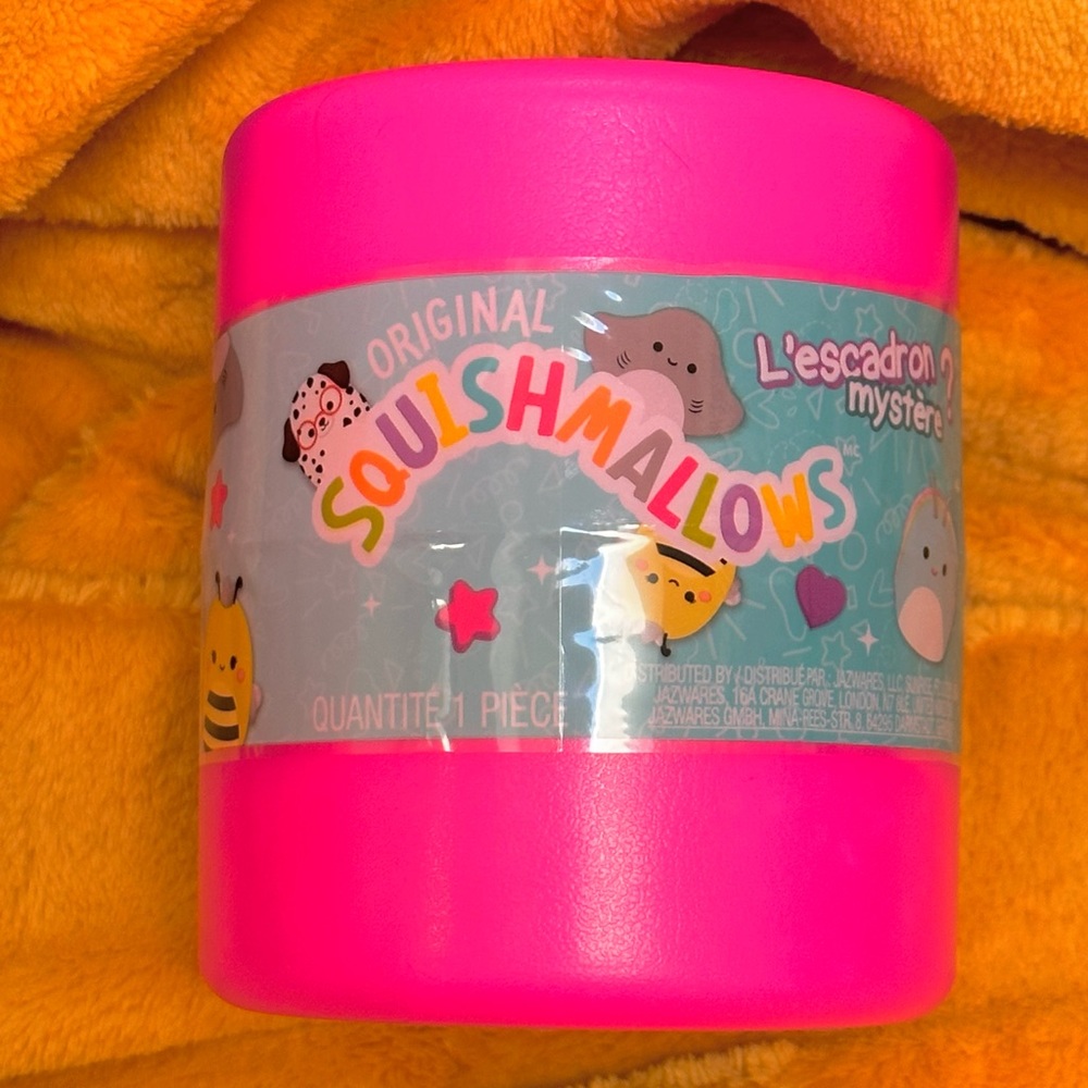 SQUISHMALLOW mystery capsule